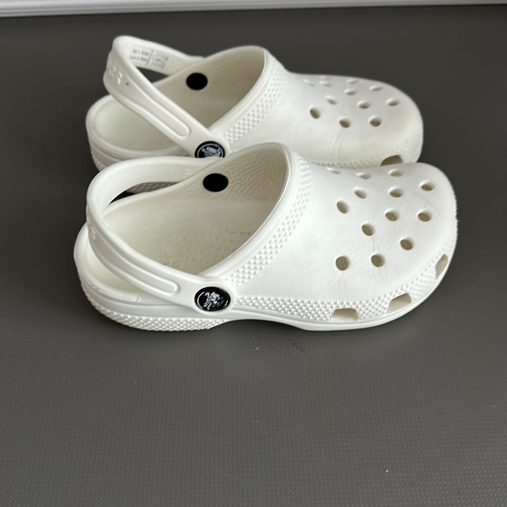 Kids white crocs, excellent used condition.